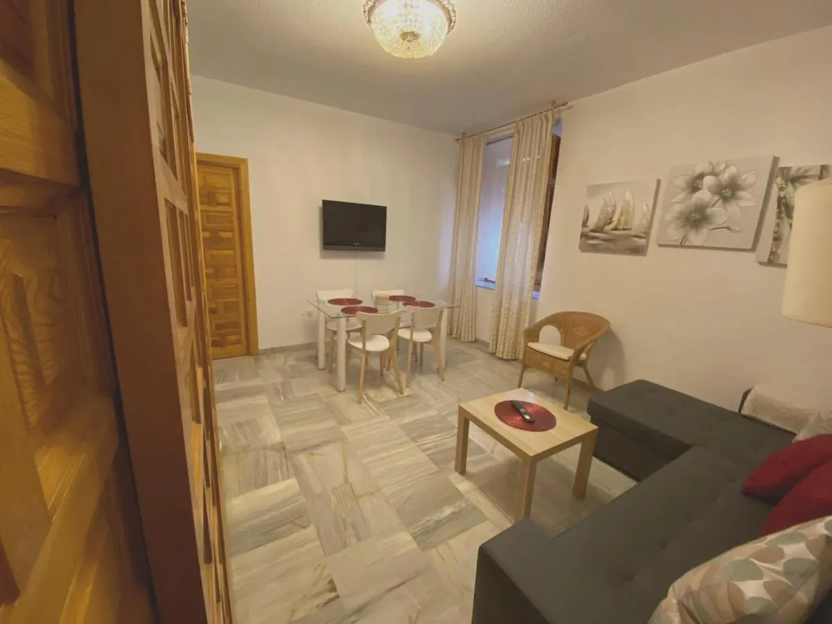 Comfortable Apartment In Central Cordoba 42 M² Parking Spain
