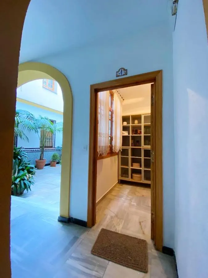Comfortable Apartment In Central Cordoba 42 M² Parking 0*,