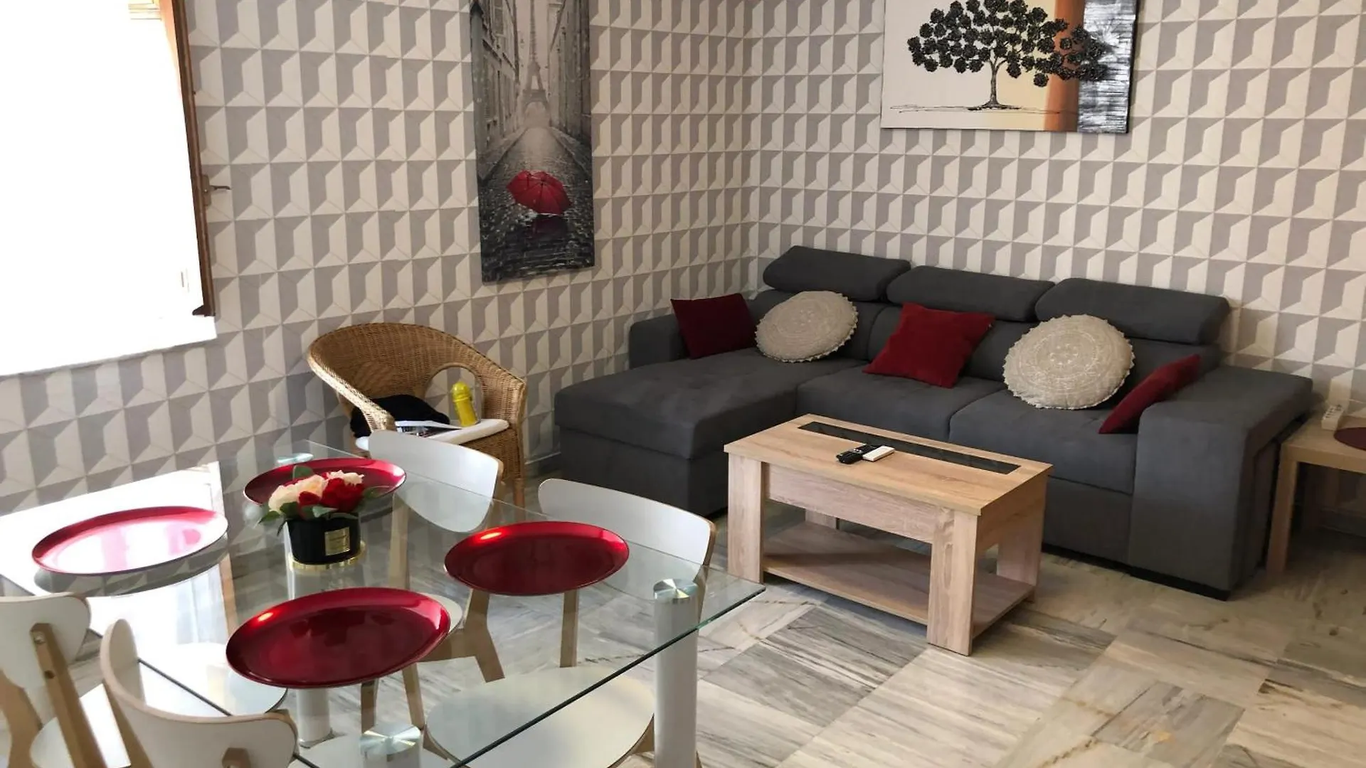 Comfortable Apartment In Central Cordoba 42 M² Parking location